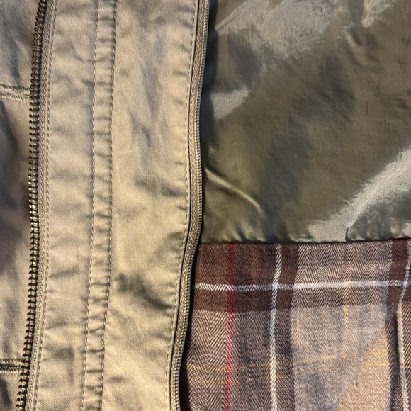 LL Bean two piece tan woman’s jacket with fleece lining - Picture 6 of 6